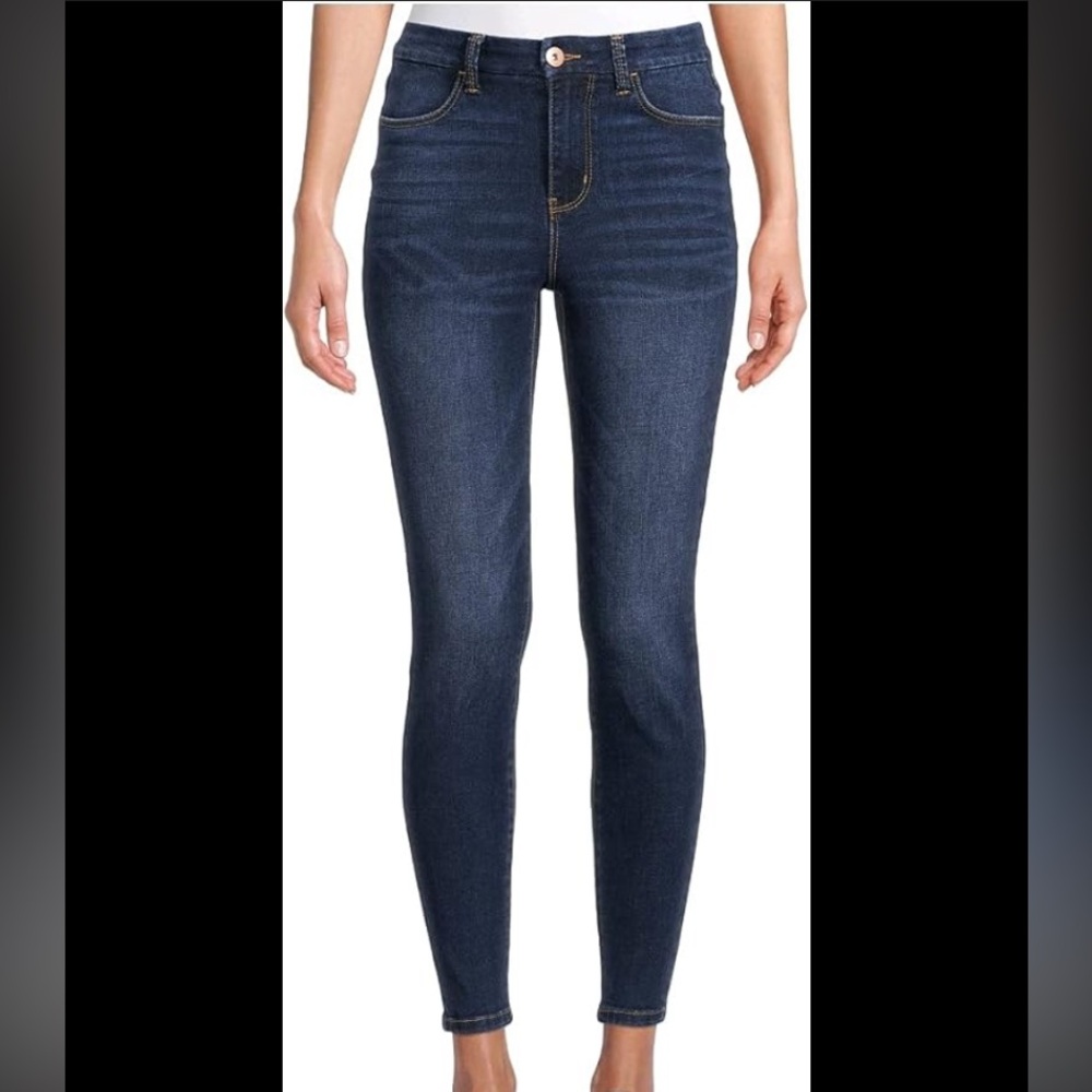 Universal Threads Dark Enzyme Wash  High Rise Skinny